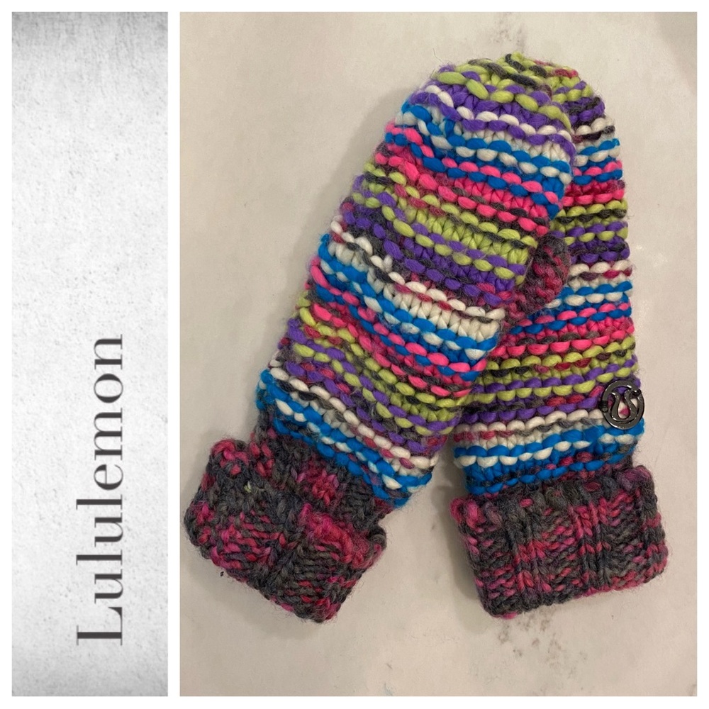 Keep Me Cozy Mittens by Lululemon